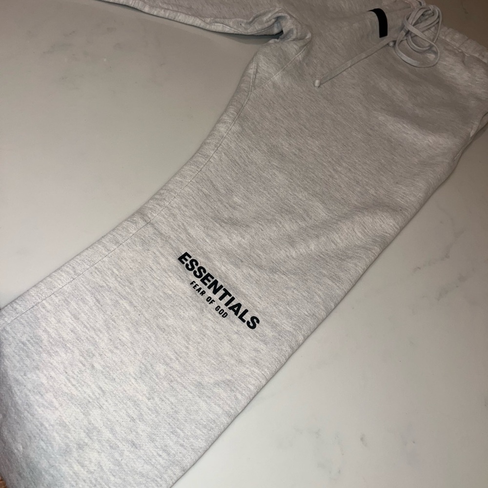 Essentials Sweatpants - Picture 2 of 4